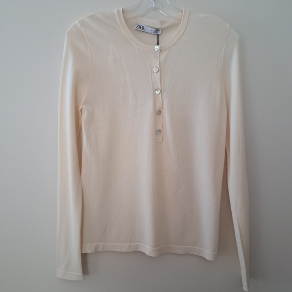 Zara Henley Cream Buttoned Maille Top - Picture 6 of 8